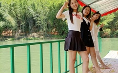 夏季短袖看见女同学乳突照片